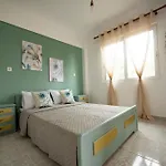 Apartment De Flores