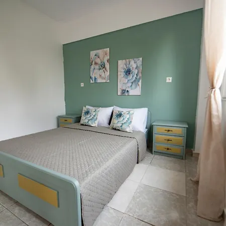 De Flores Apartment
