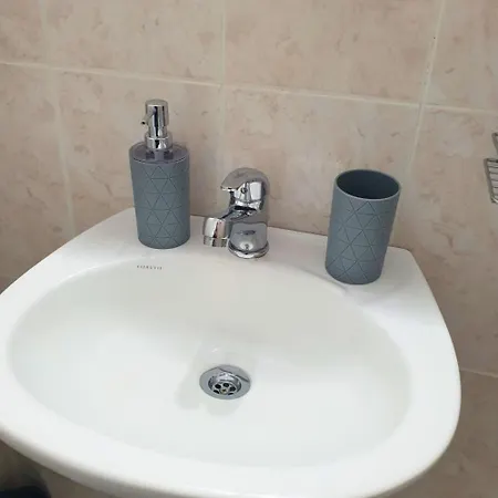 De Flores Apartment