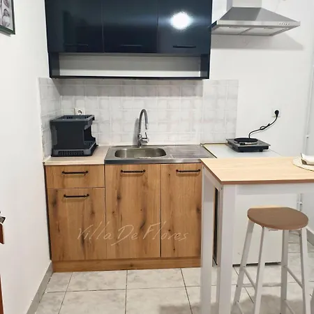 Apartment De Flores