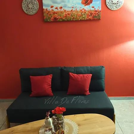 Apartment De Flores Toroni